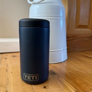 YETI Rambler 16 oz. Tall Can Insulator for Tallboys & Cans, Navy